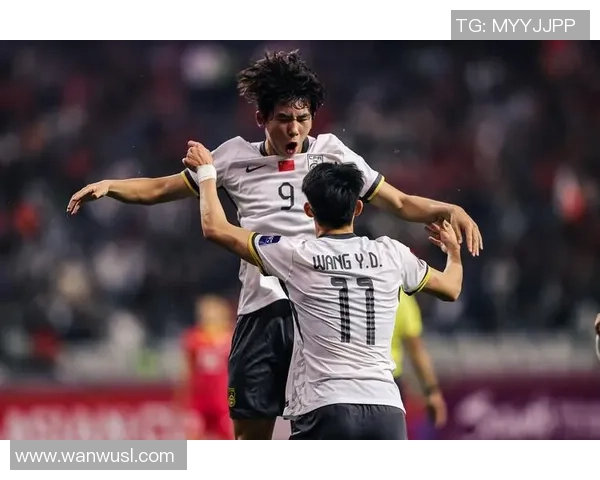 中国球星引领足球发展潮流推动青训体系建设与职业联赛提升