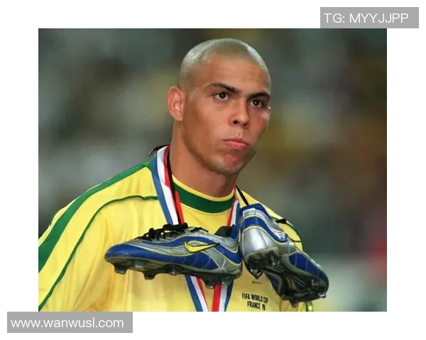 历史足球巨星排名分析 不同时代球员的影响力与地位比拼