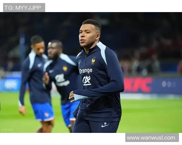 法国足球巨星引领蓝色风暴：从亨利到姆巴佩的辉煌传奇